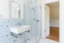 Ensuite Badezimmer OG Modernes A+ Einfamilienhaus Hamburg-Wellingsb�ttel Alstertal