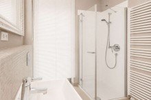 G�ste-Badezimmer Modernes A+ Einfamilienhaus Hamburg-Wellingsb�ttel Alstertal