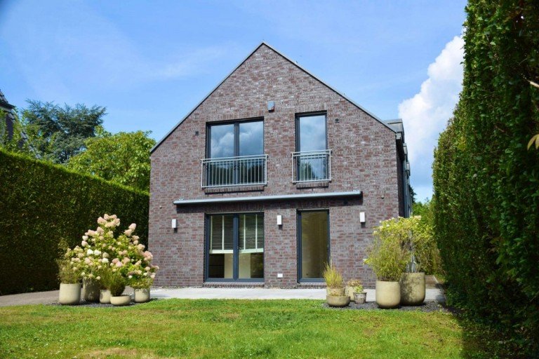 S�dseite Hamburg Einfamilienhaus Energieeffizientes Stadtrefugium in HH-Wellingsb�ttel